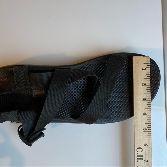 Chaco Men Size 13 Black Strap Summer Sandals - Picture 9 of 10